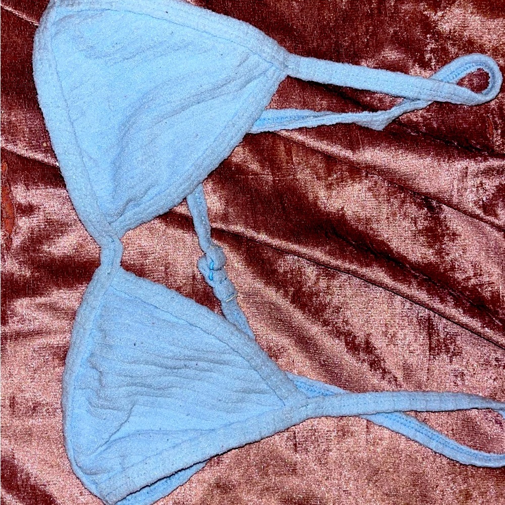 Bikini top, light blue, xs fits to size.